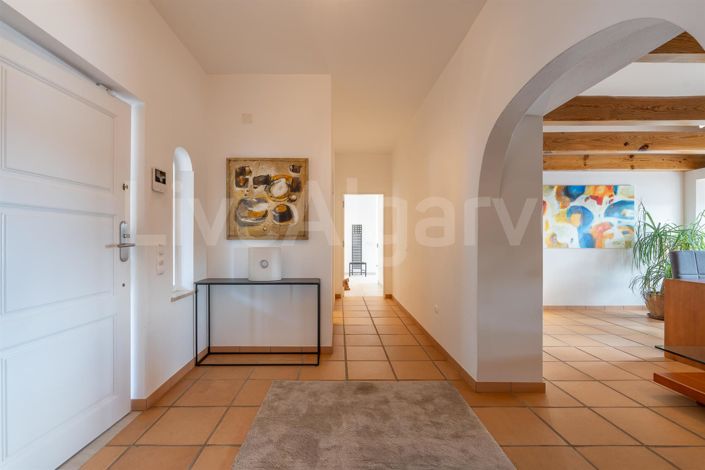 Image No.10-5 Bed House for sale