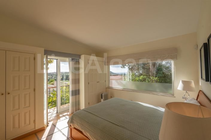 Image No.46-5 Bed House for sale