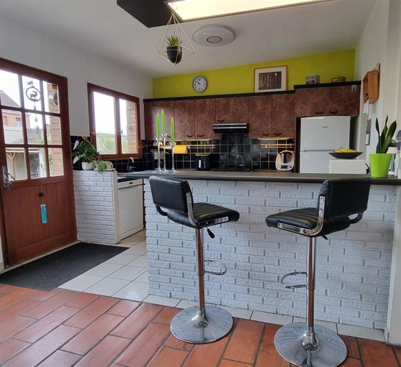 Image No.6-4 Bed House for sale