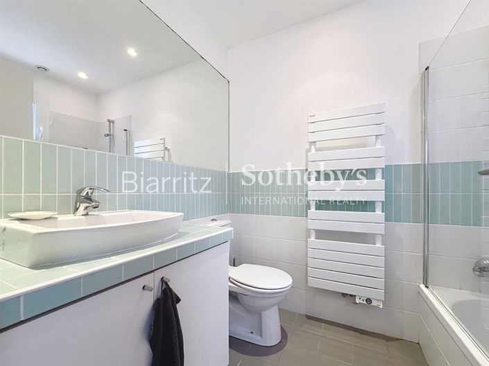 Image No.10-4 Bed House for sale