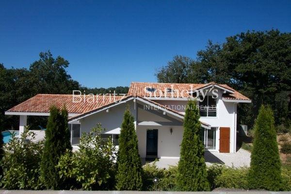 Image No.2-4 Bed House for sale