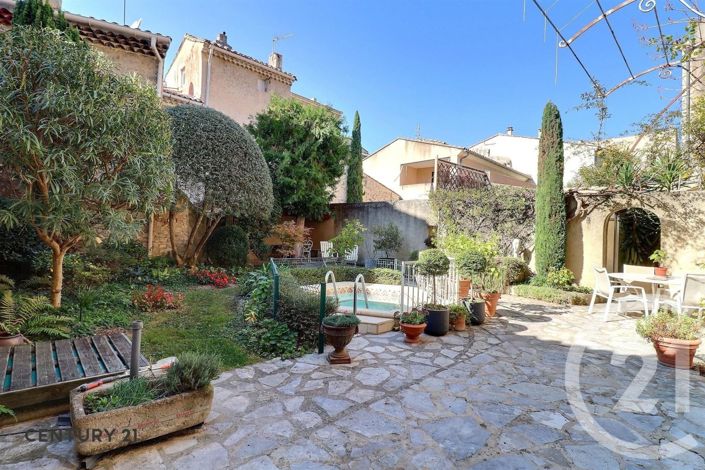 Image No.12-7 Bed House for sale