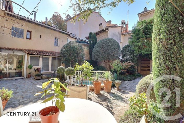 Image No.18-7 Bed House for sale