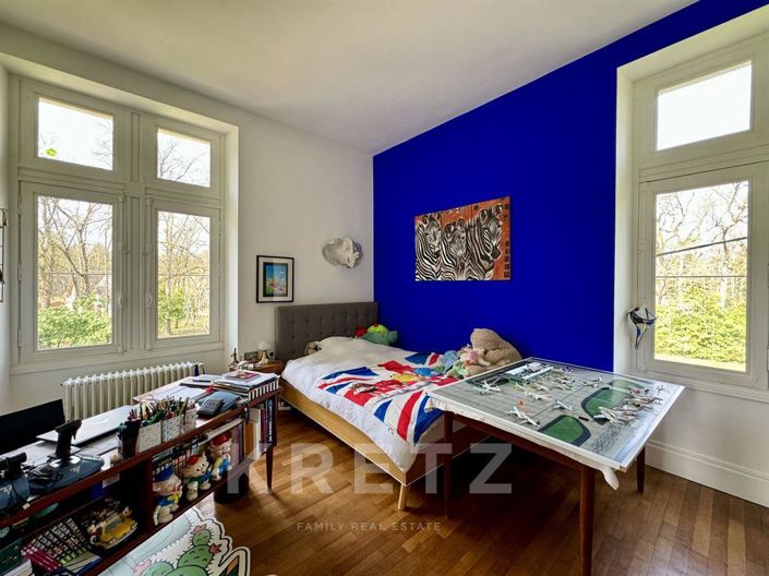 Image No.15-5 Bed Property for sale