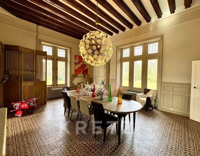 Image No.6-5 Bed Property for sale