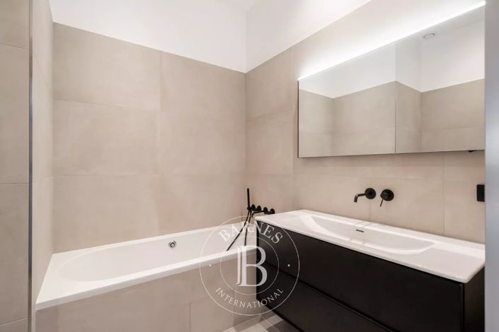 Image No.12-4 Bed Apartment for sale
