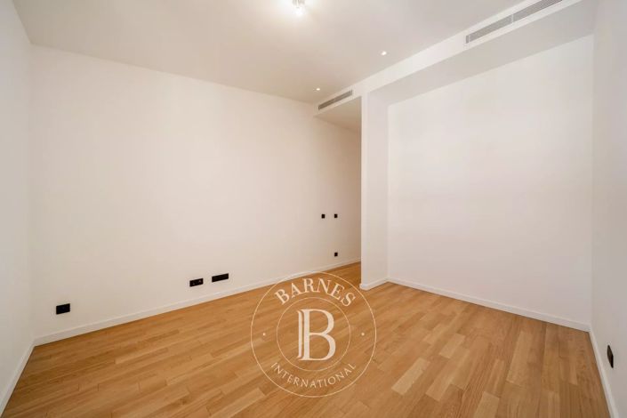 Image No.13-4 Bed Apartment for sale