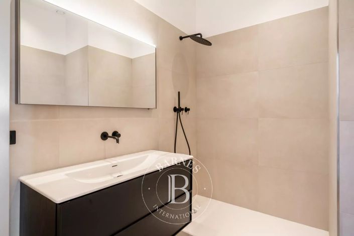 Image No.15-4 Bed Apartment for sale