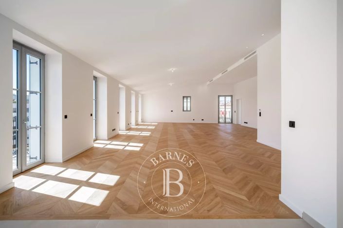 Image No.19-4 Bed Apartment for sale