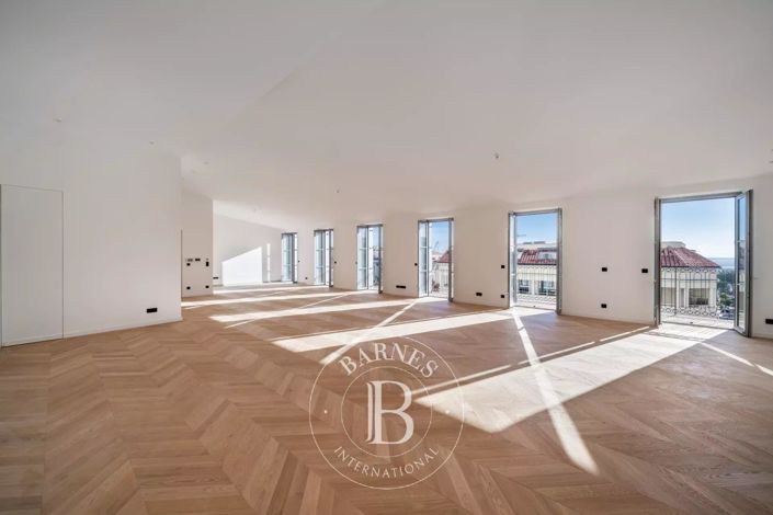 Image No.3-4 Bed Apartment for sale