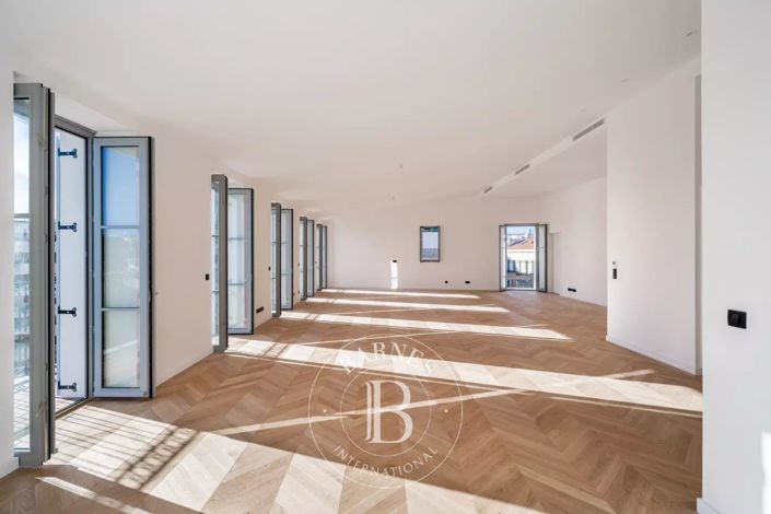 Image No.4-4 Bed Apartment for sale