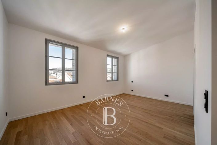 Image No.4-4 Bed Apartment for sale