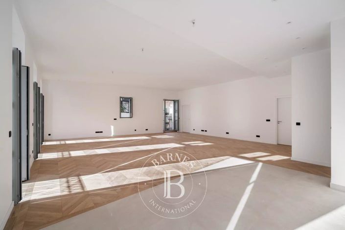 Image No.3-3 Bed Apartment for sale