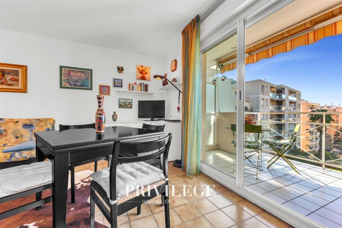 Image No.5-Appartement de 2 chambres à vendre à Nice