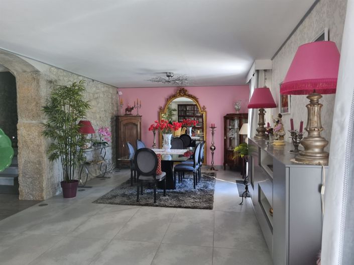 Image No.16-4 Bed House for sale