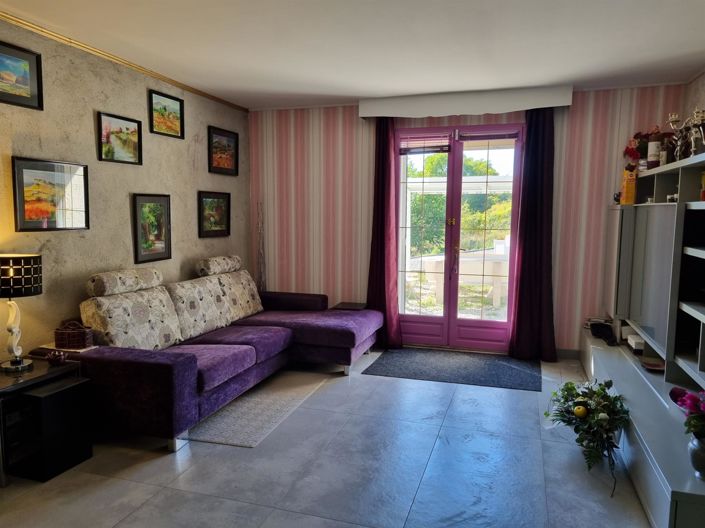 Image No.19-4 Bed House for sale