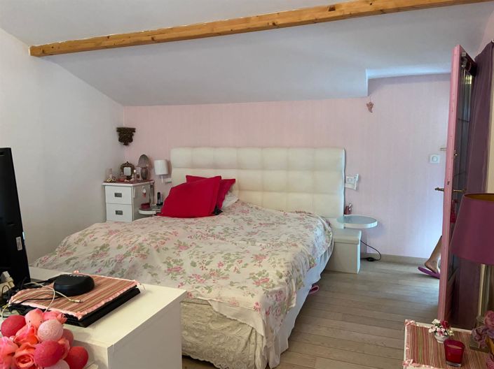 Image No.28-4 Bed House for sale