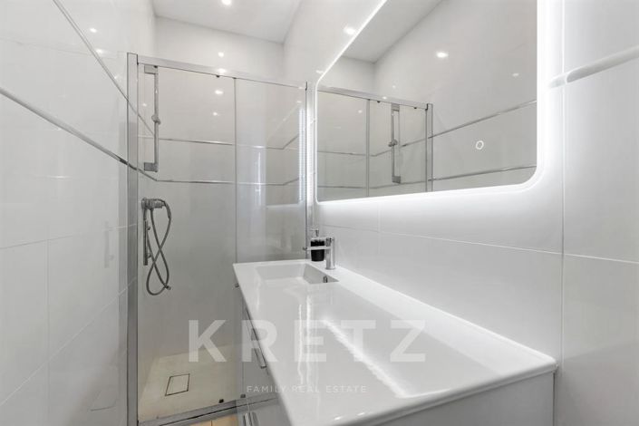 Image No.11-4 Bed Apartment for sale