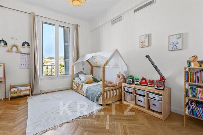 Image No.8-4 Bed Apartment for sale