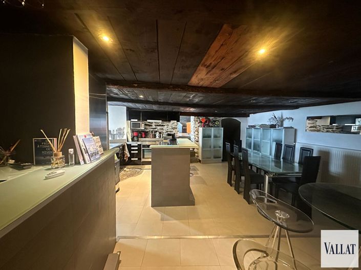 Image No.6-5 Bed House for sale