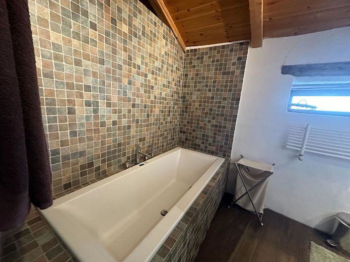 Image No.6-5 Bed House for sale