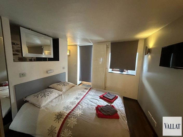 Image No.7-5 Bed House for sale