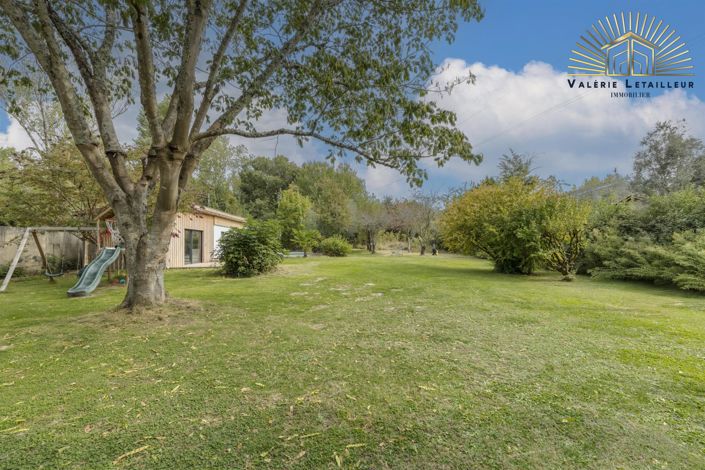 Image No.10-3 Bed House for sale