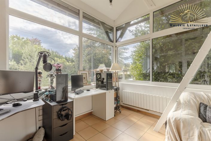 Image No.8-3 Bed House for sale