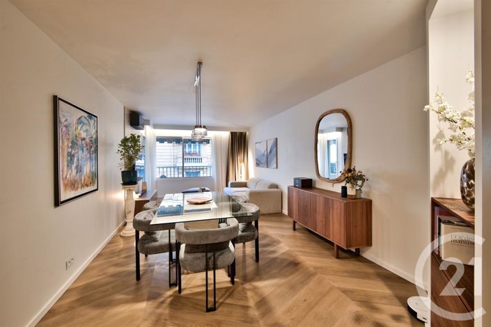 Image No.2-Appartement de 2 chambres à vendre à Nice