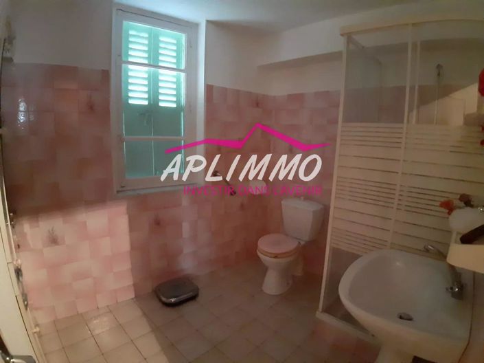 Image No.10-3 Bed House for sale