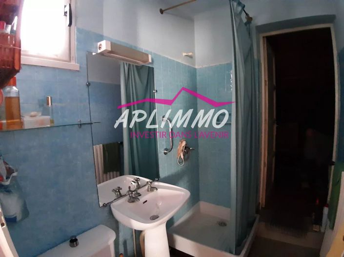 Image No.9-3 Bed House for sale