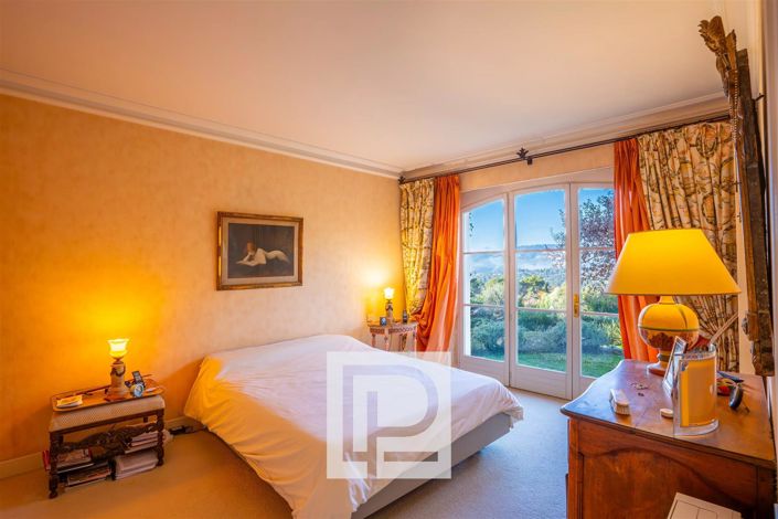 Image No.16-4 Bed House for sale