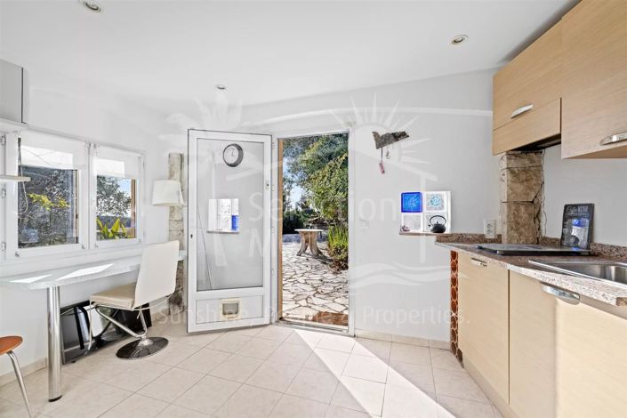 Image No.16-4 Bed House for sale