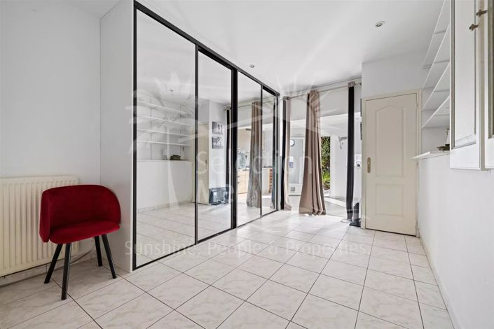 Image No.17-1 Bed House for sale