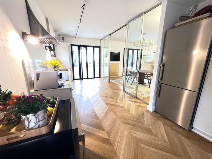 Image No.5-4 Bed House for sale