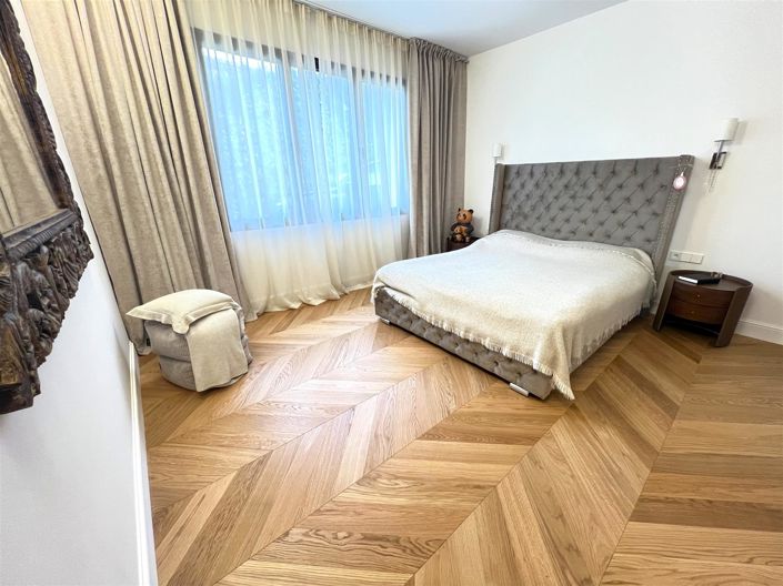 Image No.7-4 Bed House for sale