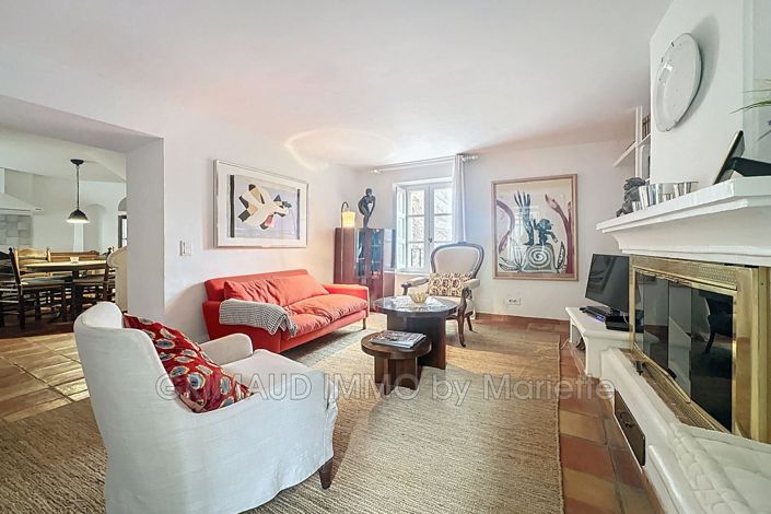 Image No.3-3 Bed House for sale