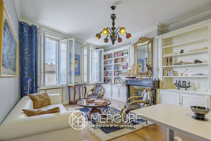 Image No.7-5 Bed House for sale