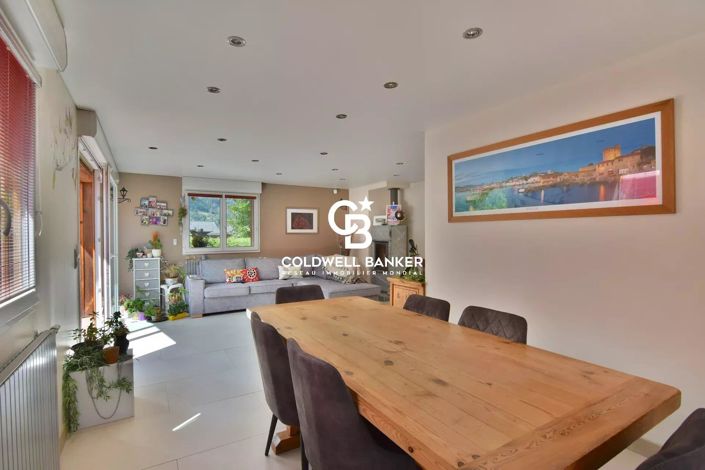 Image No.5-5 Bed House for sale