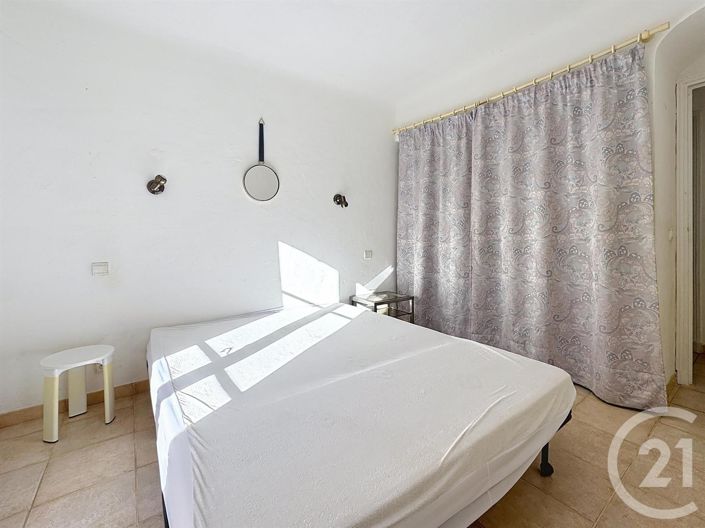 Image No.12-3 Bed House for sale