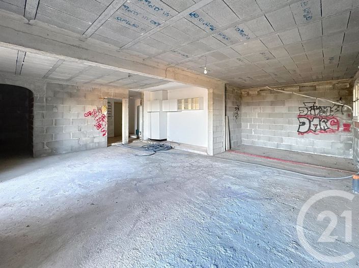 Image No.15-3 Bed House for sale