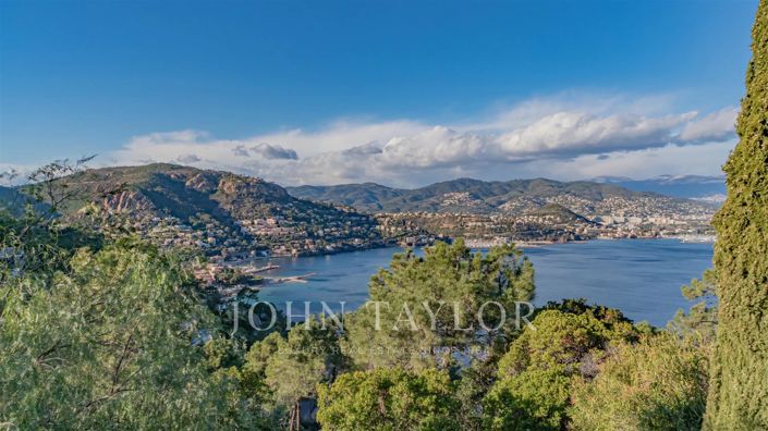 Image No.5-5 Bed House for sale