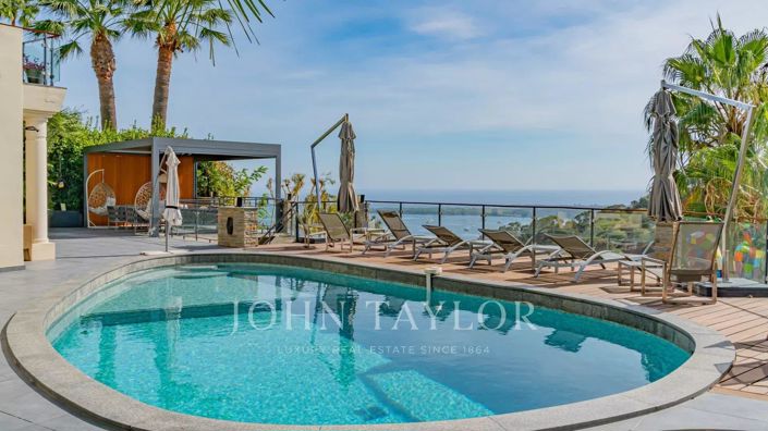 Image No.2-5 Bed House for sale