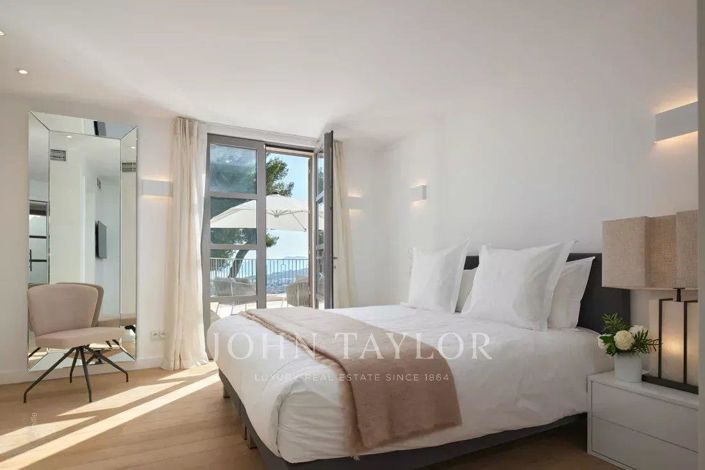 Image No.16-5 Bed House for sale