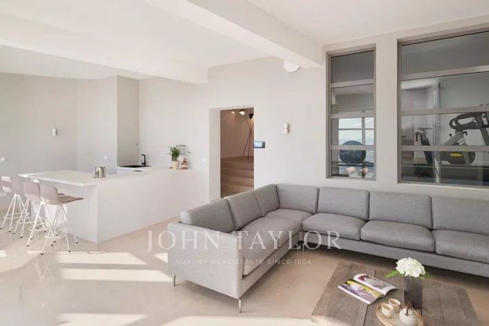 Image No.21-5 Bed House for sale