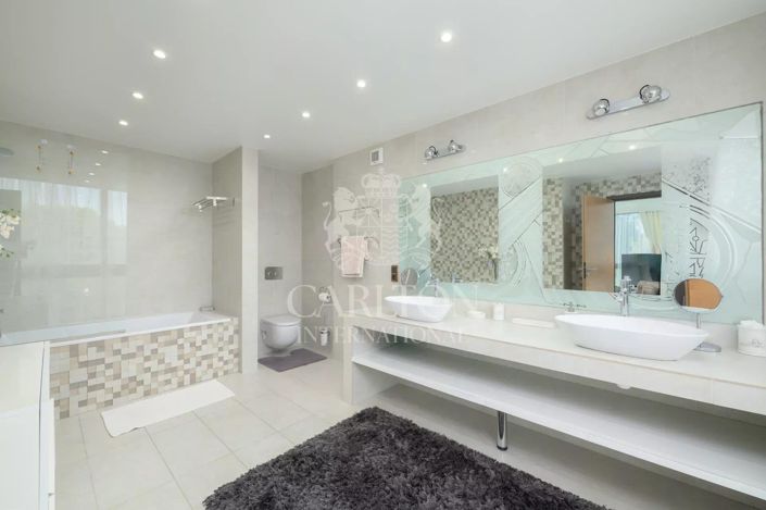 Image No.9-Maison de 7 chambres à vendre à Cannes