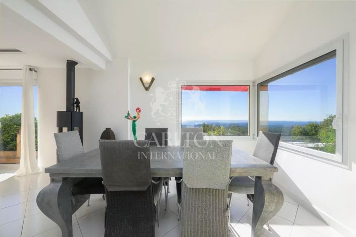 Image No.7-4 Bed House for sale