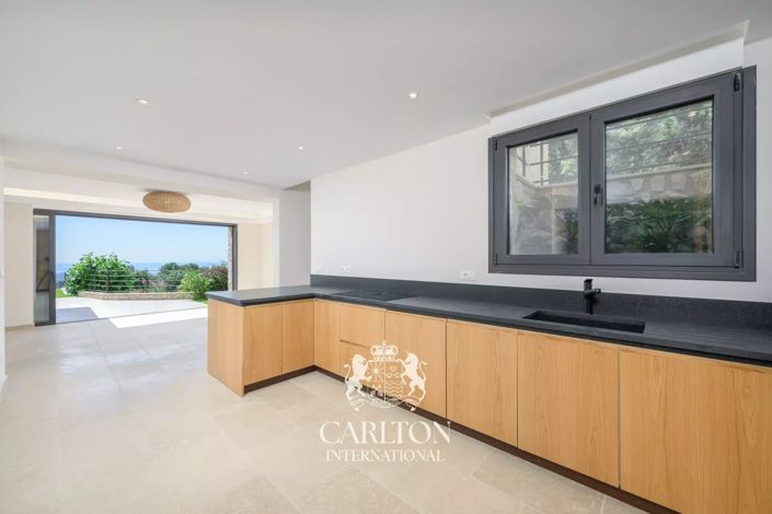 Image No.5-5 Bed House for sale