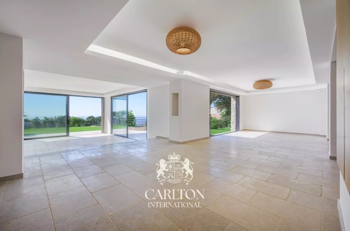 Image No.8-5 Bed House for sale