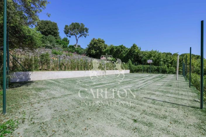 Image No.9-5 Bed House for sale